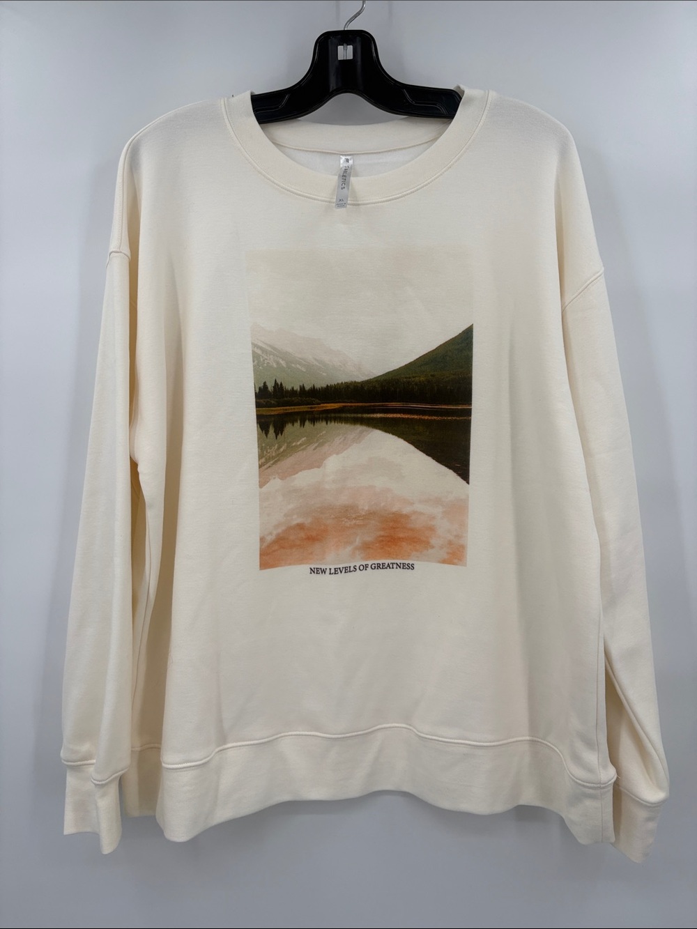 Fabletics Cream Scenic Crewneck Sweatshirt with Landscape Graphic Size XL